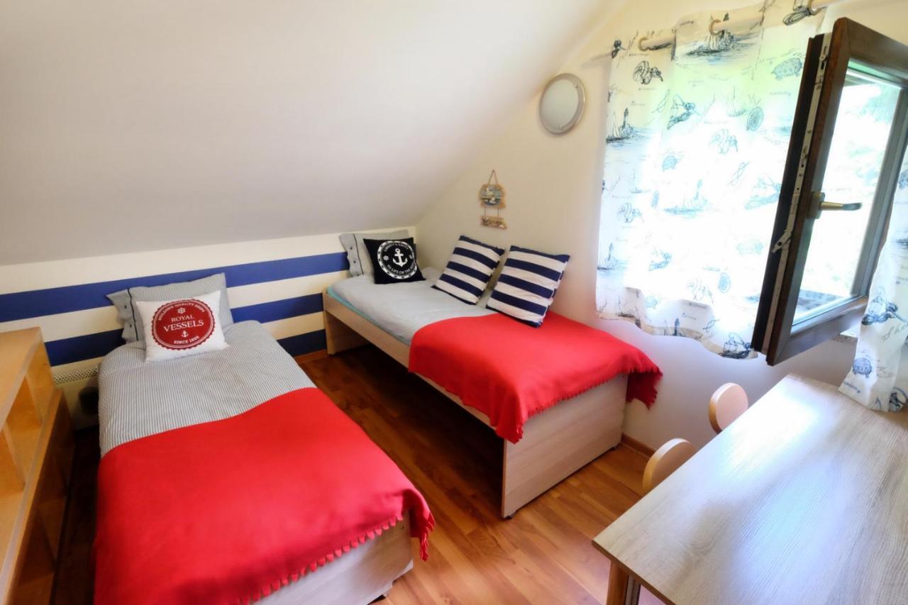 Dom Kotik W Lukecinie Villa Luaran gambar